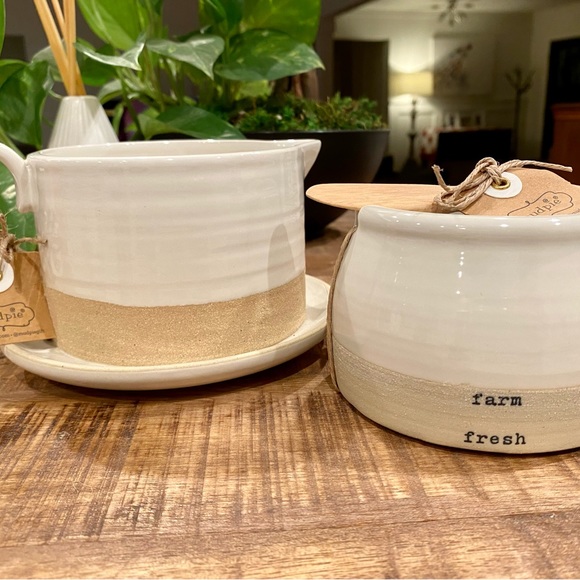 NWT Mud Pie Stoneware Saucer Boat - Picture 7 of 7